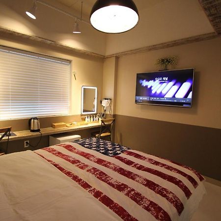 The First Snow Hotel Daegu Extérieur photo