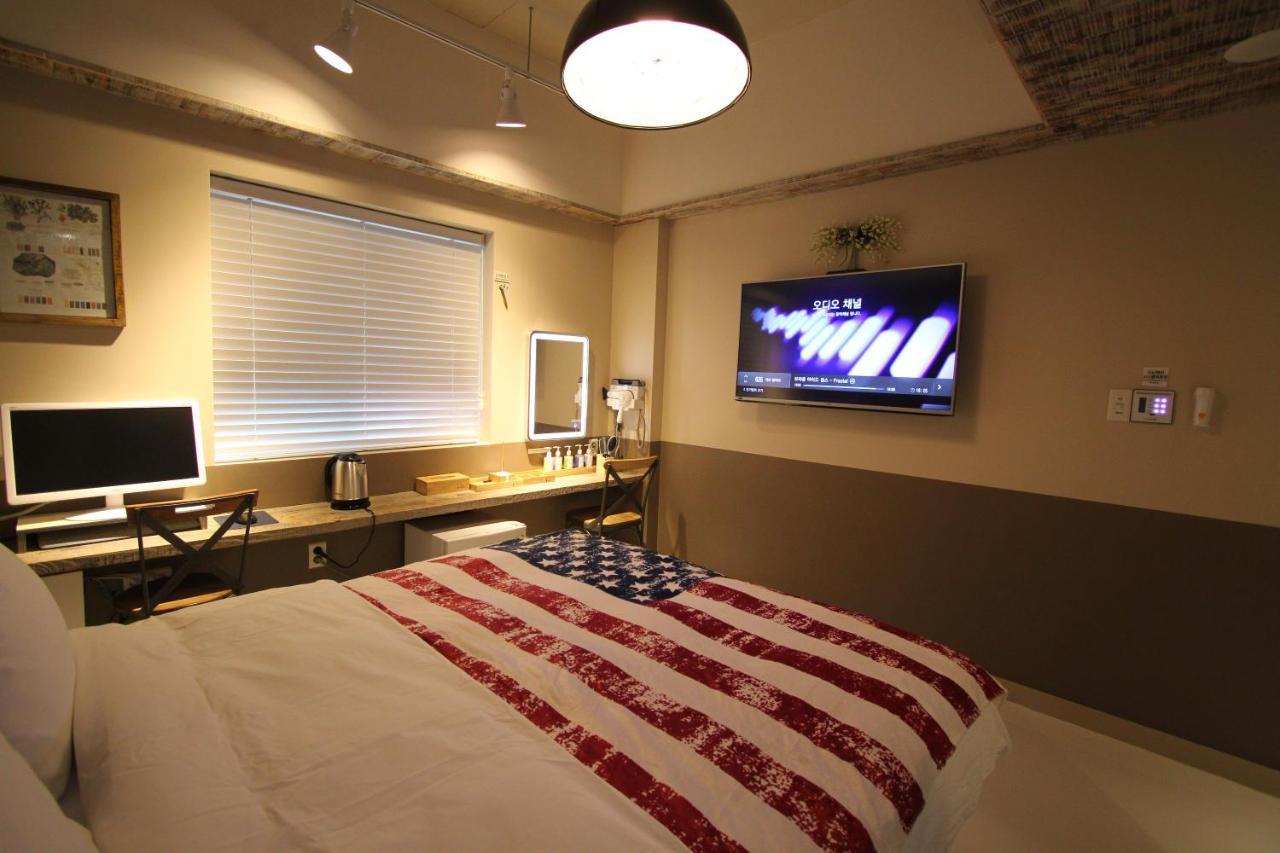 The First Snow Hotel Daegu Extérieur photo