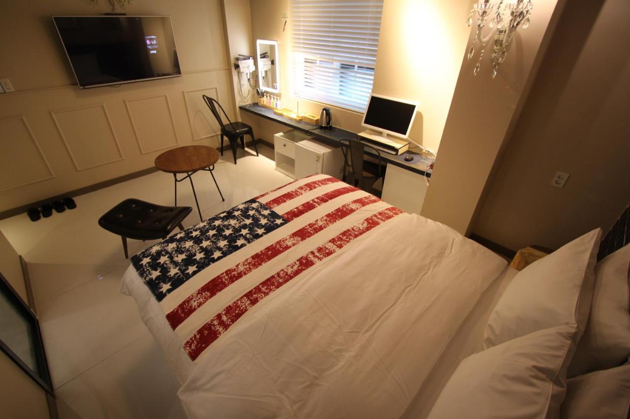 The First Snow Hotel Daegu Extérieur photo