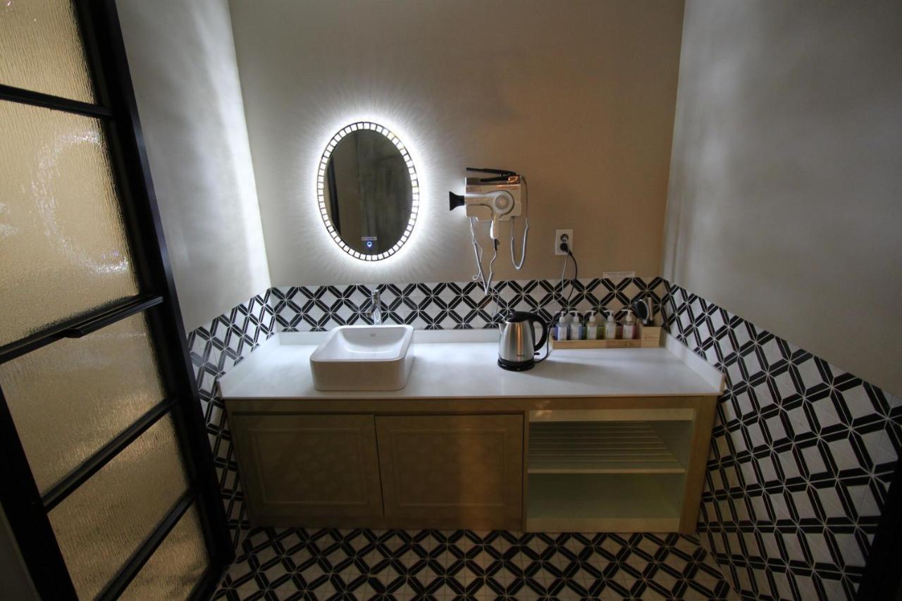 The First Snow Hotel Daegu Extérieur photo